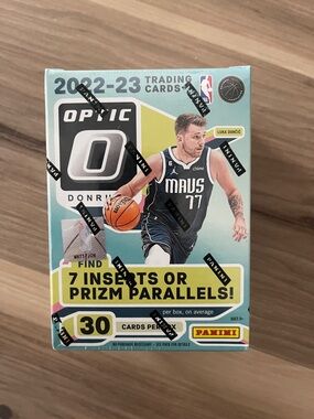 Panini Optic 2022-23 Basketball Box - Light Blue/Yellow